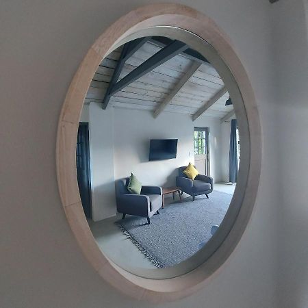 Lakeside Mountain Loft Buitenkant foto